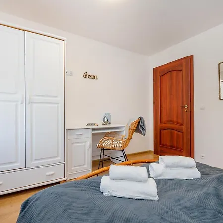 Akacjowa Zatoka - I * מילנקו