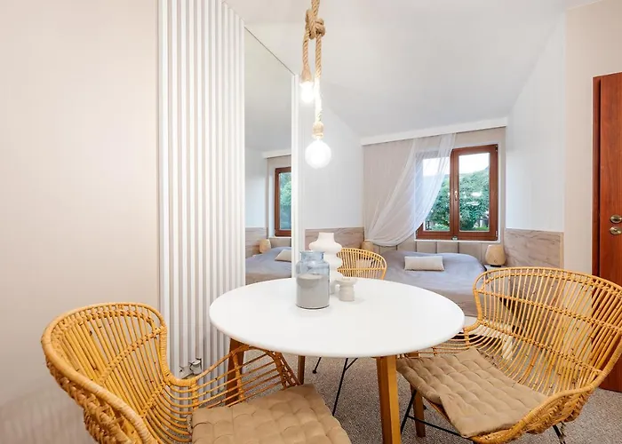 Akacjowa Zatoka - I Mielenko