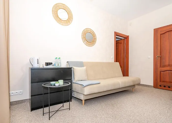 Akacjowa Zatoka - I *